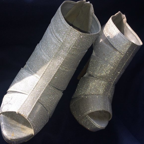 Qupid Shoes - Glitter Stiletto Ankle Bootie Heel